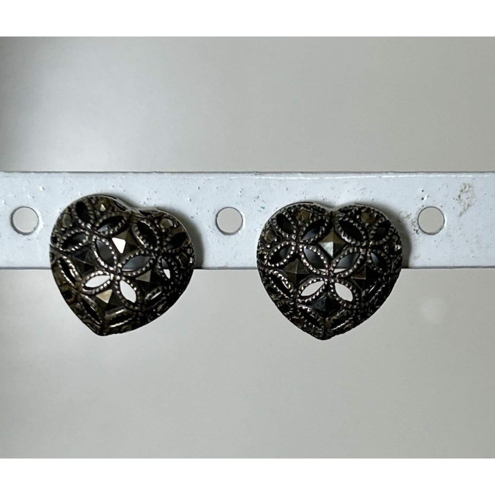 Lovely Sterling Gunmetal Gray Heart Marcasite Post Earrings By Carl Art.